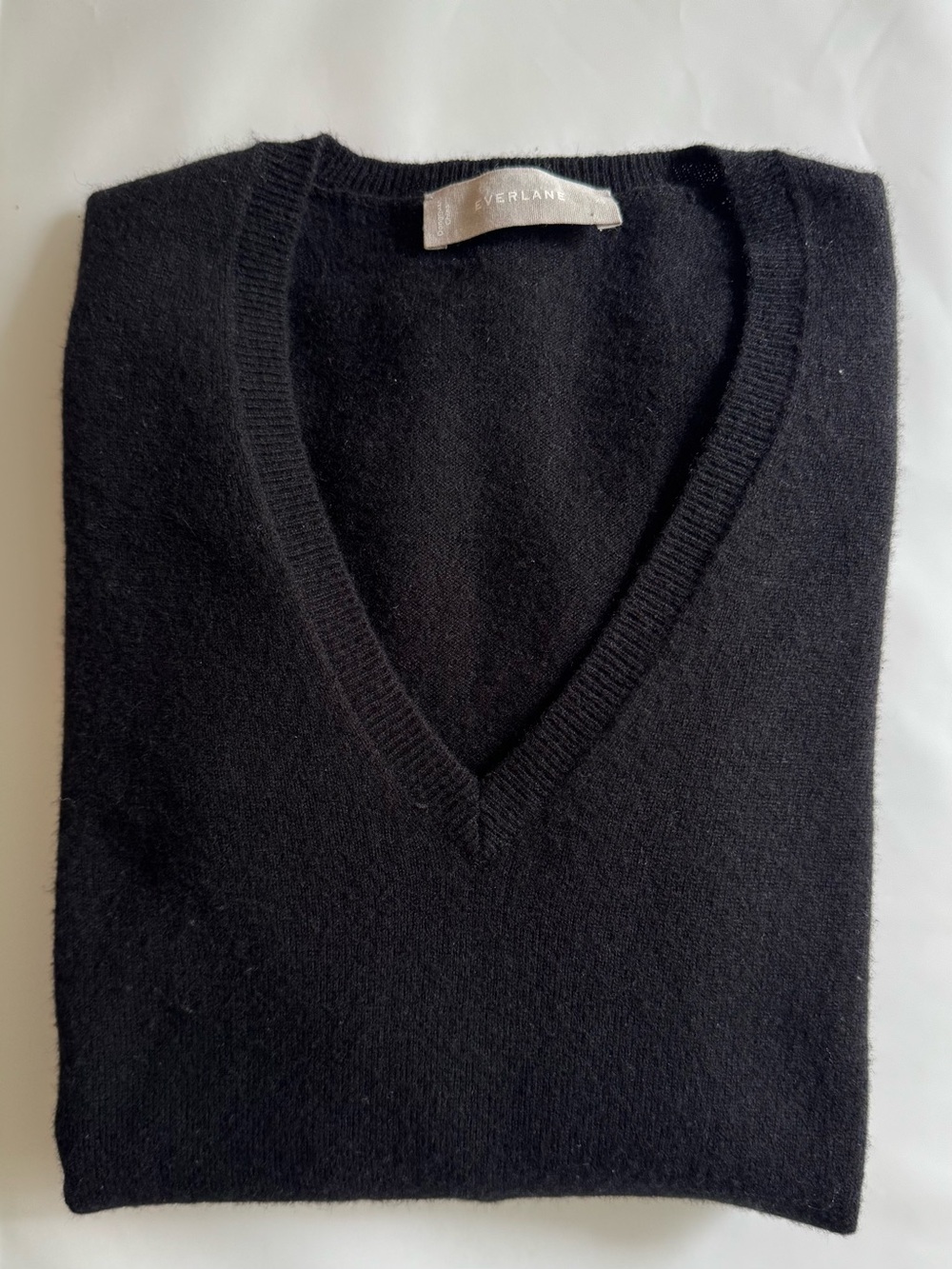 Everlane Black V-Neck Cashmere-Feel Sweater